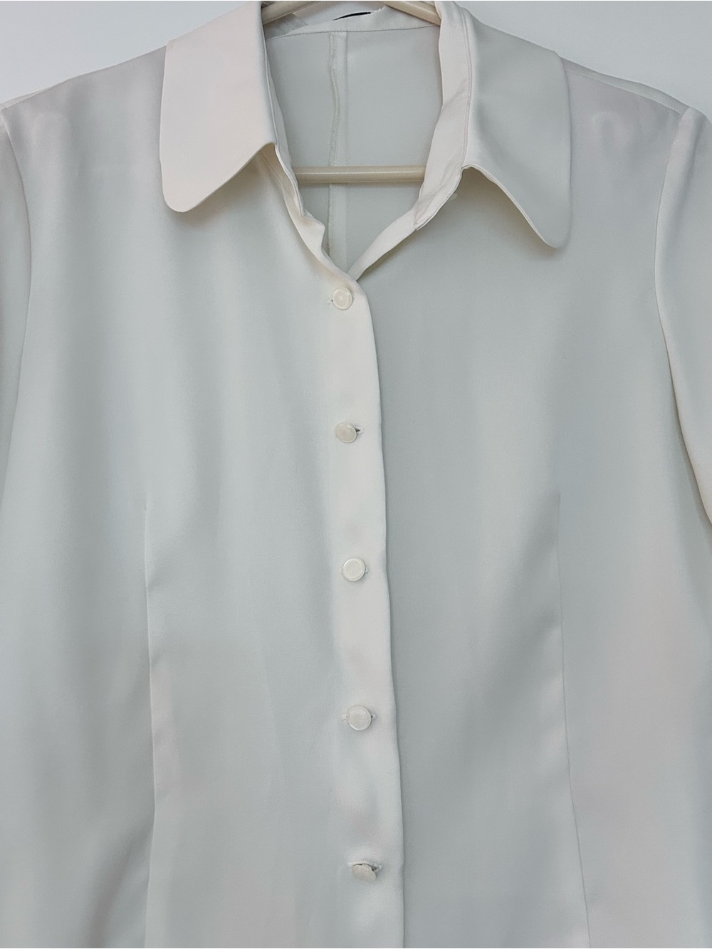 Silky white button down collared blouse Resume Sz S